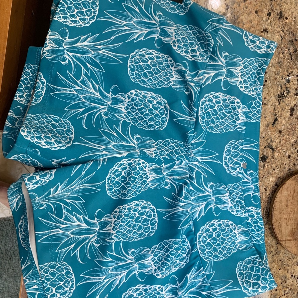 Love fitness pineapple shorts (teal-medium)